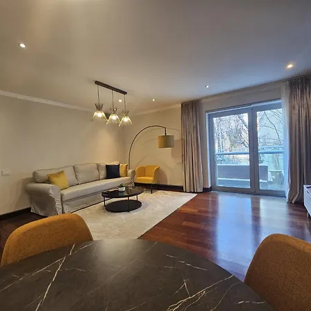 New Block Free Parking Netflix 24h Security Alia * بوخارست