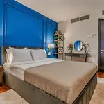 New Block Free Parking Netflix 24h Security Alia