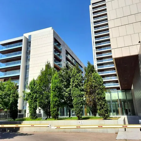 Apartament New Block Free Parking Netflix 24h Security Alia Bukareszt