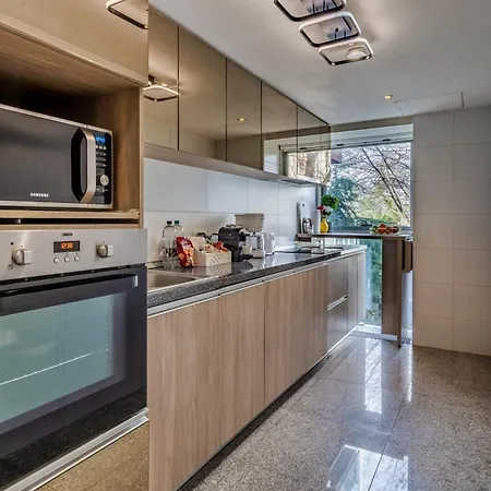 Apartment Luxury - Free Parking - 24h Security - Herastrau Park Bucharest