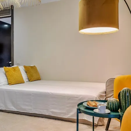 Apartment Luxury - Free Parking - 24h Security - Herastrau Park Bucharest