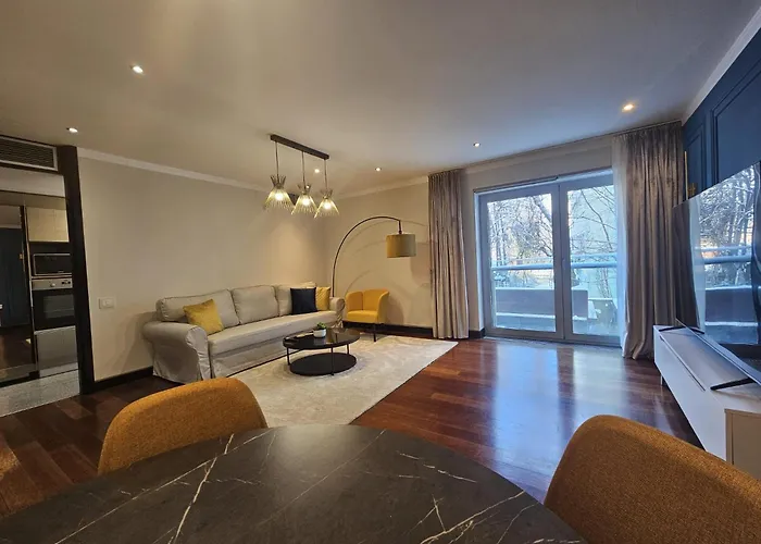 New Block Free Parking Netflix 24h Security Alia * Bucarest